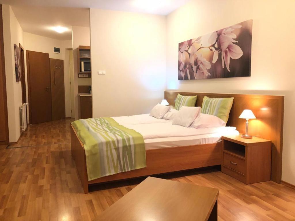 Rosemary Apartmanok, Rose, Lili, Mary1, Mary2 Hajdúszoboszló Εξωτερικό φωτογραφία